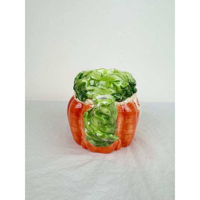 Vintage Bunch of Carrots Tea Pot Adorable novelty tea pot in the shape of a tied bunch of carrots. Carrot greens form the...