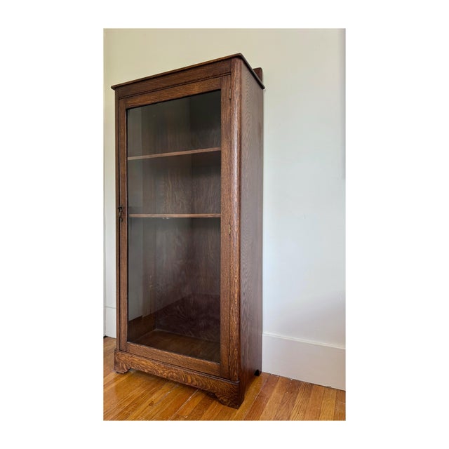 1910s Antique Arts & Crafts Tiger Oak Single Door Bookcase / China Cabinet For Sale - Image 5 of 9