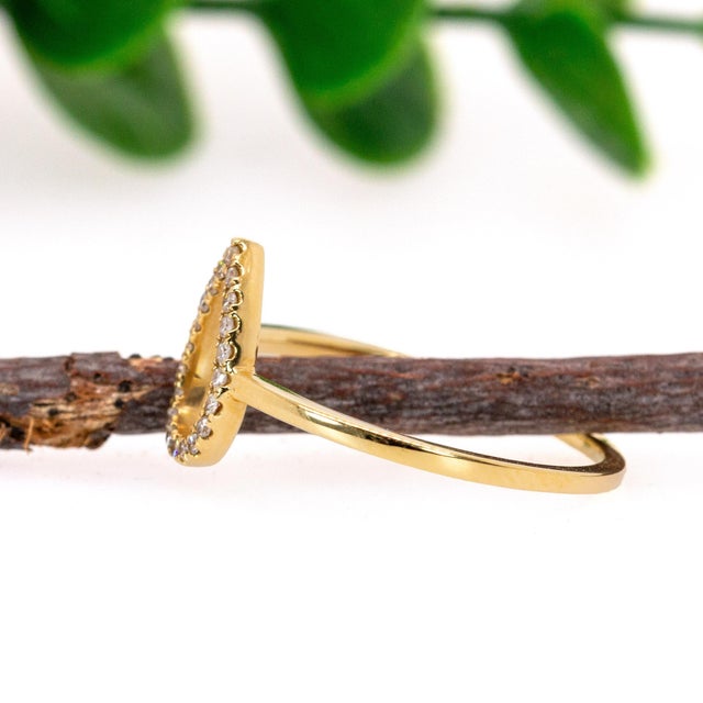 2020s Fine Natural Diamond Pear Halo Ring: Solid 14k Gold – Elegant Statement Jewelry, Size 6.75 For Sale - Image 5 of 7