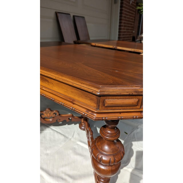 Vintage 1930s Dining Table With Two Leaves For Sale In Chicago - Image 6 of 16