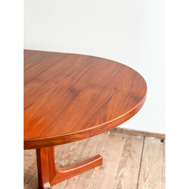 Mid-Century Modern Danish Round Teak Dining Table with Extensions For Sale - Image 12 of 18