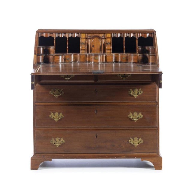 Quenn Mary Writing Desk in Vinhatico Wood, 18th Century For Sale - Image 6 of 6