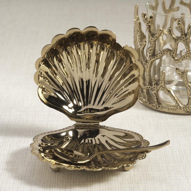 2020s Cap Ferrat Fan Shell Lidded Bowl with Spoon, Gold For Sale - Image 5 of 6