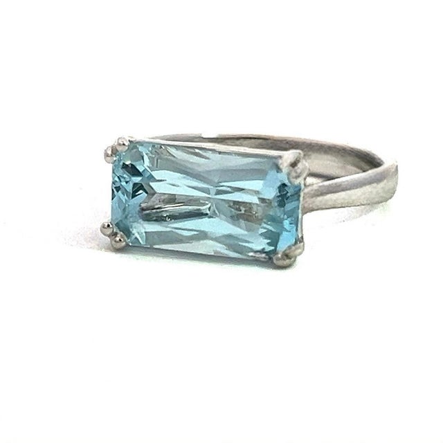 Traditional 1990s Natural Solitaire Aquamarine Ring Size 6.5 14k W Gold 2.71 Cts Certified For Sale - Image 3 of 6