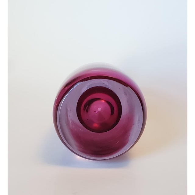 Lovely, excellent Archimede Seguso sommerso perfume bottle. Bottle features a vivid pink interior glass layer and a...