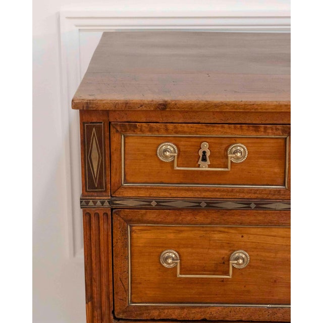 Louis XVI Walnut Chest of Drawers with Brass Inlay, France, Late 18th Century For Sale - Image 4 of 10