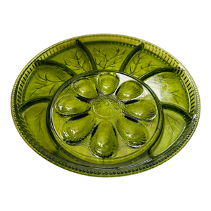 13in Round 8 Egg Slot, 7 Section Avocado Green Dish