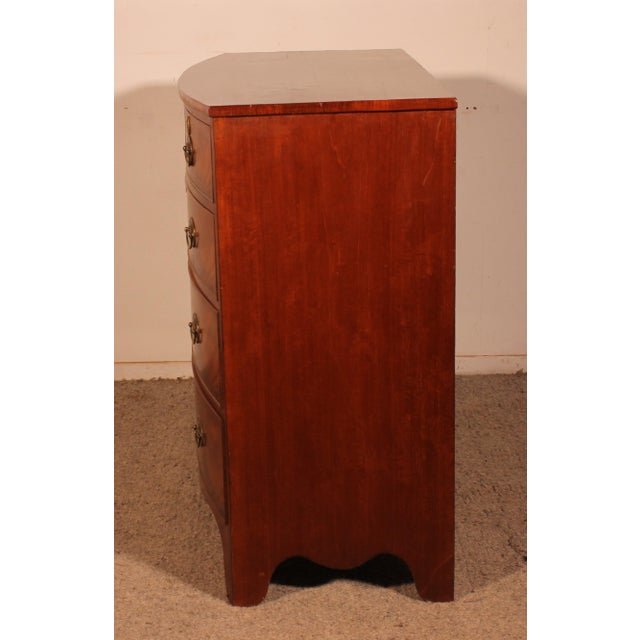 Bombé Chest of Drawers in Mahogany, 1800s For Sale - Image 5 of 11
