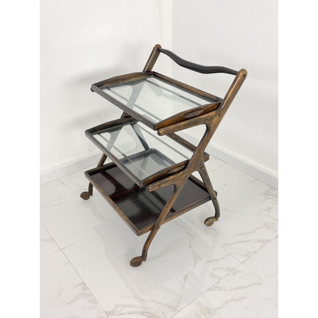 Mid-Century Modern Walnut and Brass Bar Trolley in the style of Cesare Lacca, 1950s For Sale - Image 3 of 12