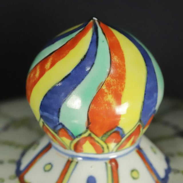 Jar With Colorful Fish and Algae Patterns. Great Ming Jiajing Make（maybe It's a 19th Century Bailout） For Sale - Image 9 of 13