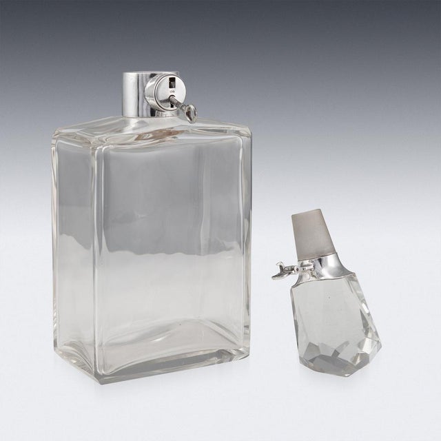 1920s 20th Century English Solid Silver & Glass Spirit Decanter with Lock & Key, 1920s For Sale - Image 5 of 14