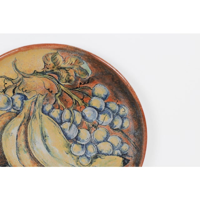 1980s 1980s Signed Capelo Mexican Pottery Plate | Guanajuato Majolica Fruit Still Life For Sale - Image 5 of 10