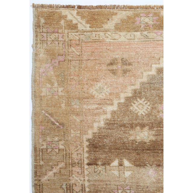 Vintage Oushak Runner – Muted Anatolian Wool With Diamond Medallions in Beige, Tan, and Soft Brown -4' 3'' X 12' 2'' For Sale - Image 13 of 13
