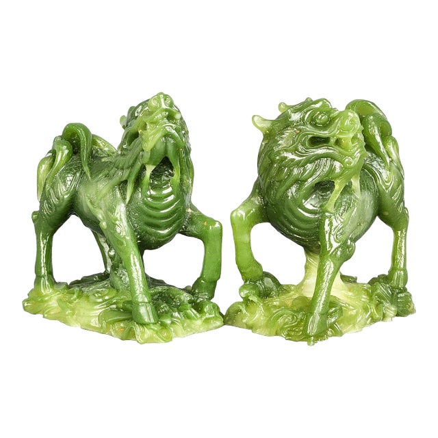Early 20th Century Pair of Vintage Chinese Foo Dog Statues in Jade Color For Sale