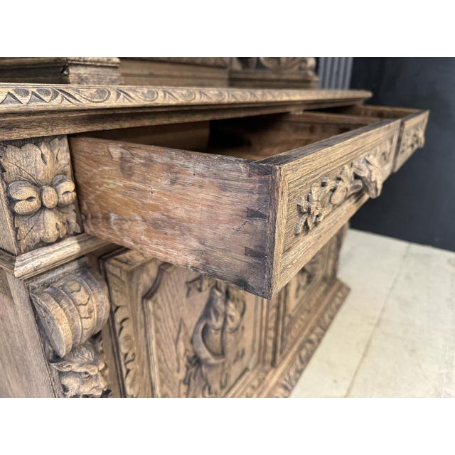 French Carved Oak Hunting Sideboard, 1860 For Sale - Image 3 of 18
