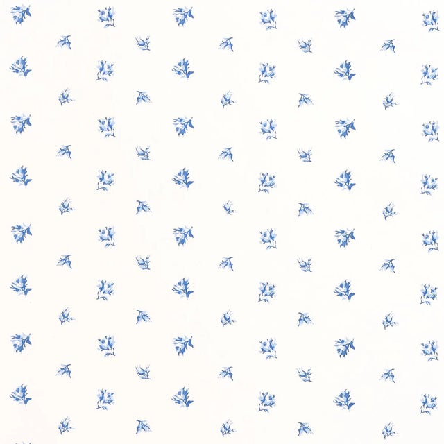 Sample - Schumacher Margie Floral Fabric in Porcelain For Sale