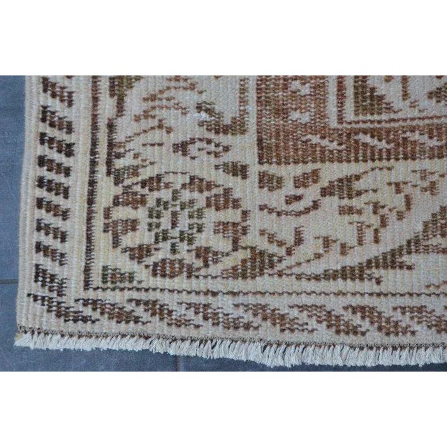 1960s Beige Floor Rug For Sale - Image 9 of 11