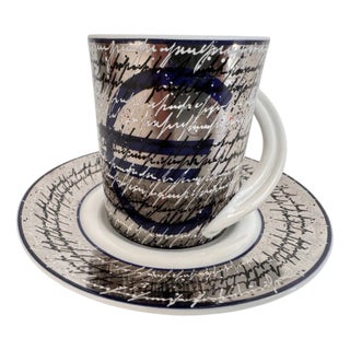 Artist Espresso Annual Cup and Saucer 2002 by Leslie G. Hunt for Rosenthal Limited Art Series, 2002, Set of 2, Limited Edition 1238/3000, Set of 2 For Sale