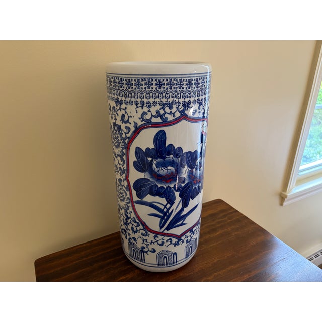 Vintage Chinoiserie Blue and White Porcelain Umbrella Stand For Sale In South Bend - Image 6 of 13