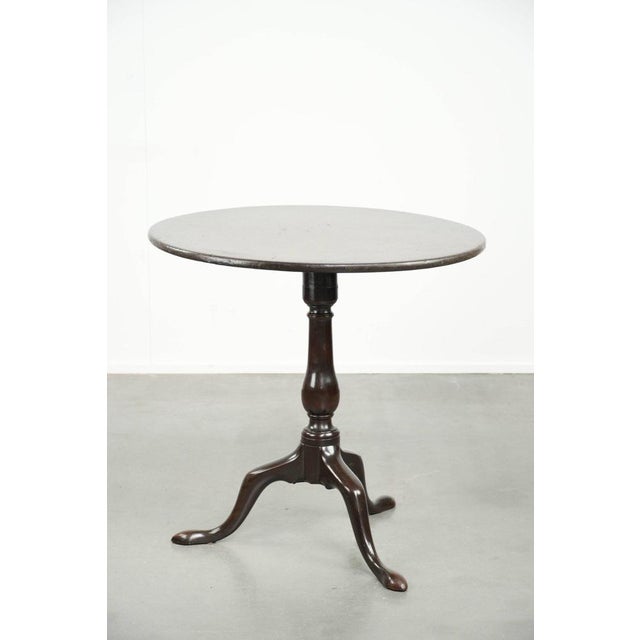Antique Round English Tilt-Top Table, 1700s For Sale - Image 5 of 14