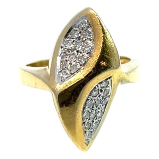 18k Yellow Gold Lozenge-Shaped Diamond Ring, Size 4.5 For Sale