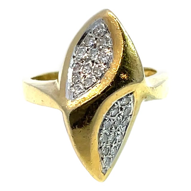 18k Yellow Gold Lozenge-Shaped Diamond Ring, Size 4.5 For Sale