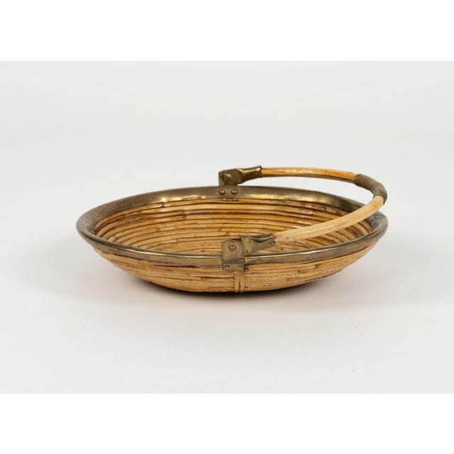 Mid-Century Modern Oval Bowl in Rattan and Brass, 1970s For Sale - Image 9 of 15