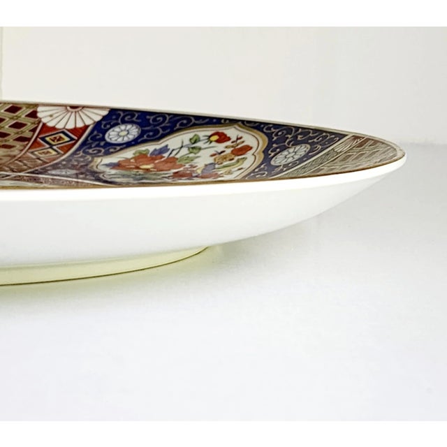 Imari by Heygill Decorative Wall Accent Display Vintage Porcelain Round Serving Platter For Sale - Image 9 of 12