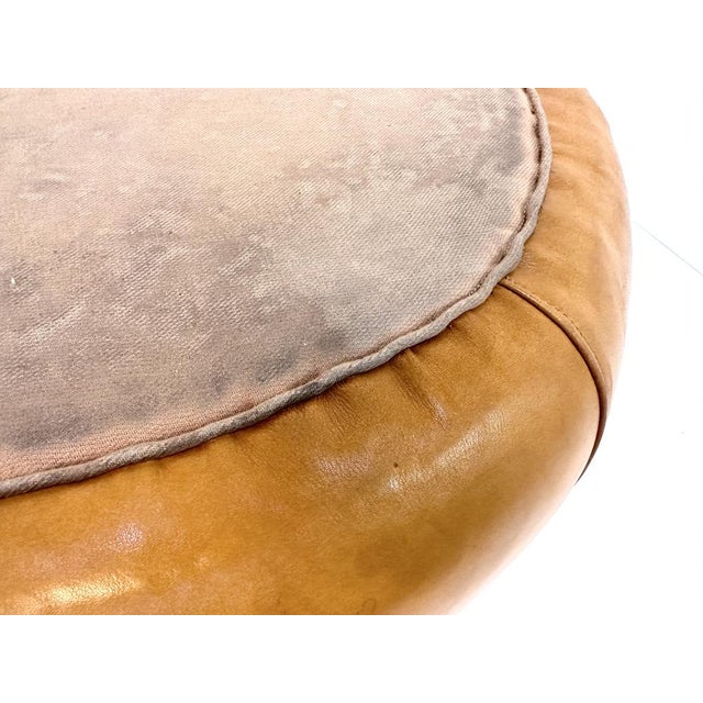 Large Round Leather Ottoman or Pouf, 1960s For Sale - Image 15 of 16