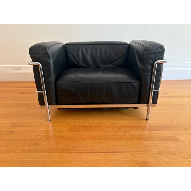 1970s Authentic Full Set Early Cassina Lc3 Living Room Set, Circa 1968–1972, Designed by Le Corbusier, Pierre Jeanneret & Charlotte Perriand For Sale - Image 5 of 13