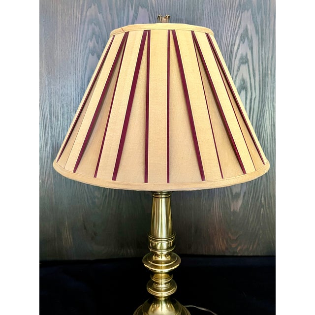 Metal Vintage Traditional Stiffel Brass Lamp With Custom Shade For Sale - Image 7 of 14