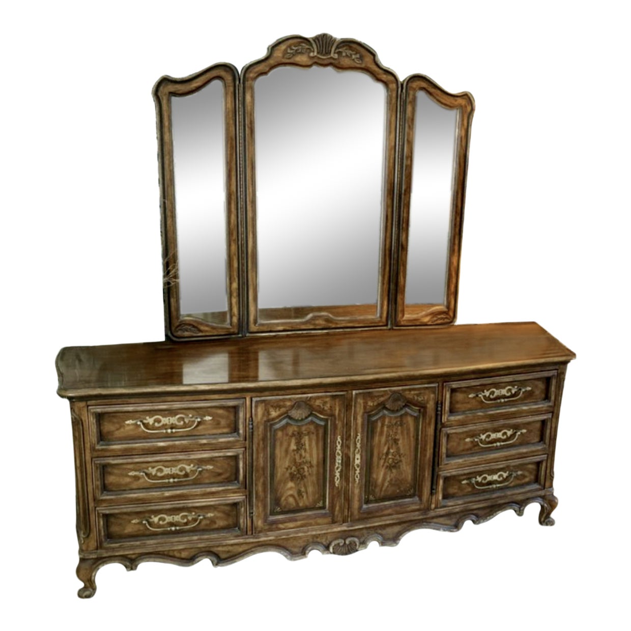 Drexel Brittany Collection French Provincial Louis XV Walnut Dresser