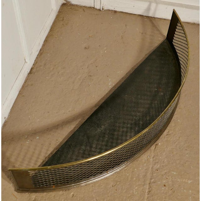 Victorian Demi-Lune Curved Brass and Iron Fender, 1890s For Sale - Image 4 of 6