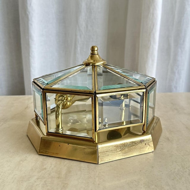 Art Deco Octagonal Brass Wall Lamp with Cut Glass, 1930s For Sale - Image 9 of 18