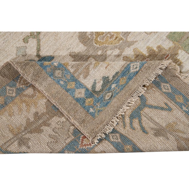 Modern Sultanabad Wool Rug For Sale In New York - Image 6 of 11
