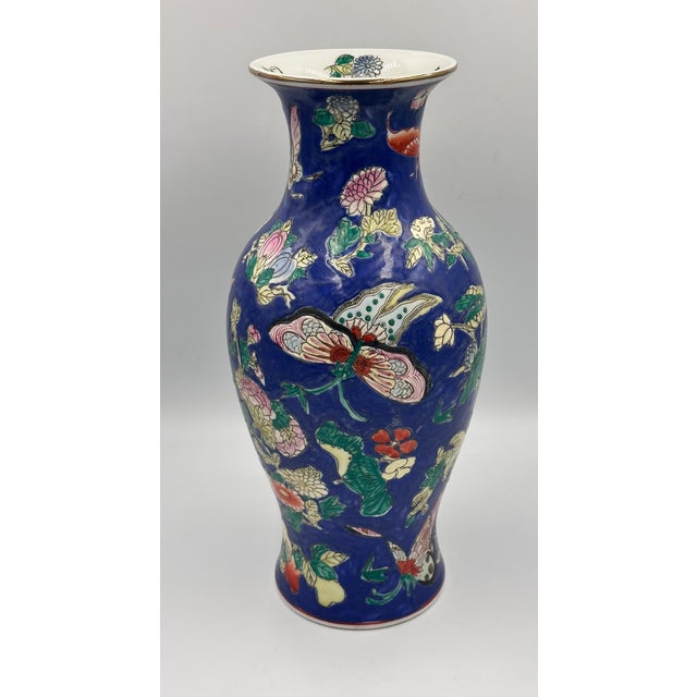 Ceramic Antique Large Fine Quality Oriental Chinese 19th Century TongZhi Mark Vase For Sale - Image 7 of 10