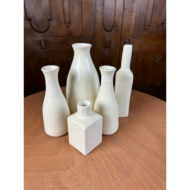 White Ceramic Vase Set – 5 Minimalist Decorative Pieces Transform your space with our exquisite Ceramic Vase Set,...
