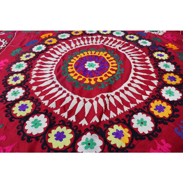 Vintage Hand Embroidered Suzani Wall Hanging, 1920s For Sale - Image 16 of 18