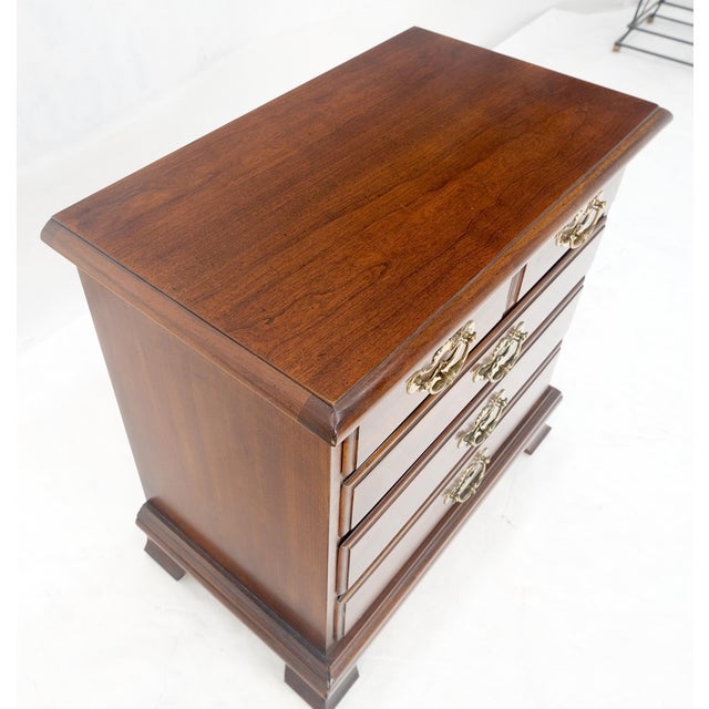 Late 20th Century Thomasville Chippendale Style Solid Cherry 4 Drawers Nightstand End Table MINT For Sale - Image 5 of 15