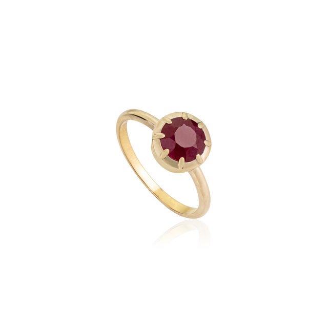 Handcrafted 1.75ct Natural Ruby Solitaire Ring in 14k Yellow Gold Size 7 For Sale - Image 4 of 16
