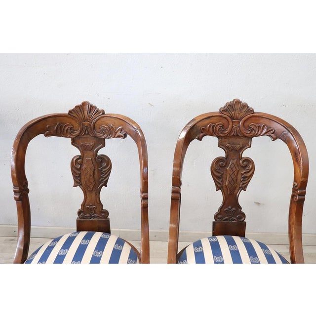 Dining Chairs in Carved Walnut, Early 19th Century, Set of 4 For Sale - Image 9 of 15