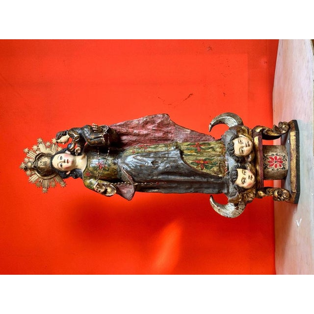 Virgin of Miraflores in polychrome maguey wood with Child and copper crown, 18th century Magnificent sculpture of the...