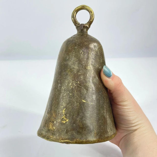 African Early 20th Century Benue Brass Bell Nigeria For Sale - Image 3 of 6