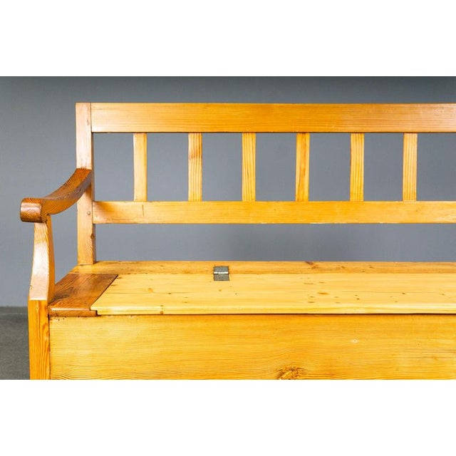 Biedermeier Chest Bench in Pine, 1800s For Sale - Image 10 of 17