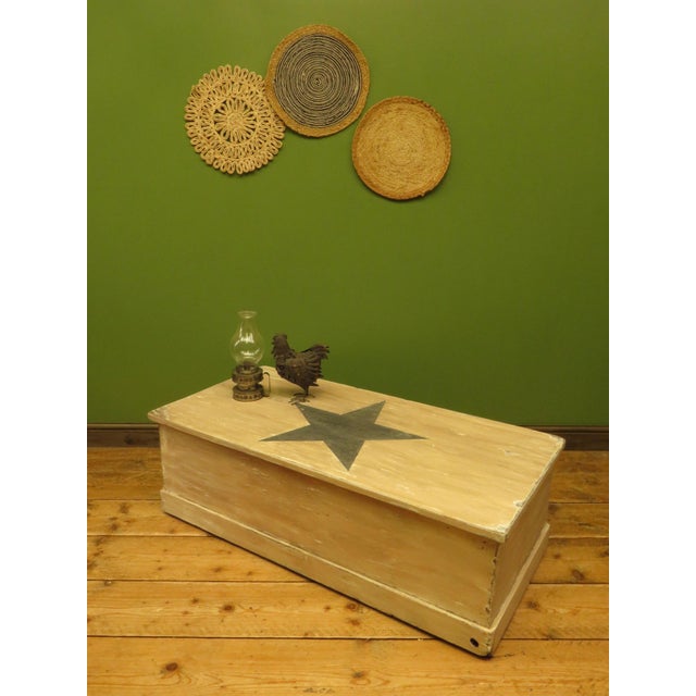 Folk Art Painted Blanket Box with Barn Star Design, 1890s For Sale - Image 14 of 18