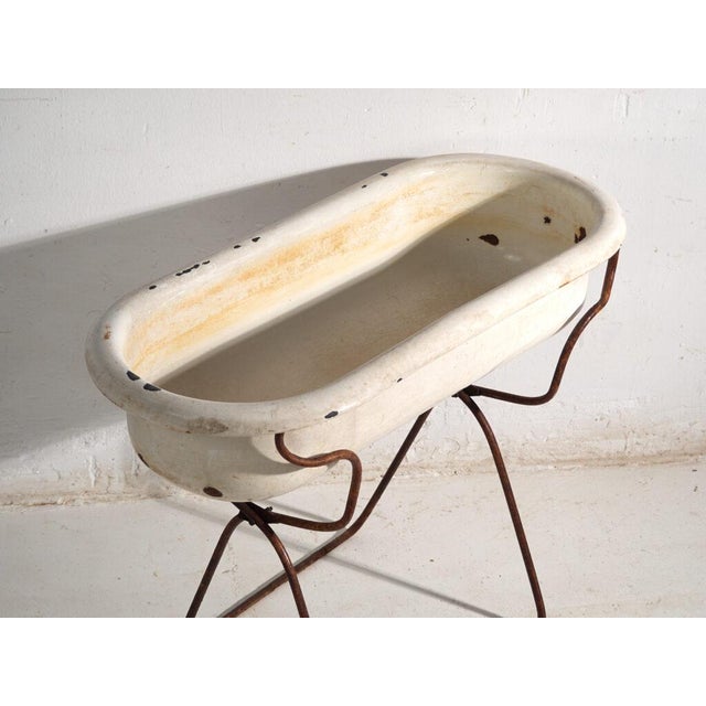 Bathtub in Enamelled Iron, Central Europe, 1950 For Sale - Image 3 of 15