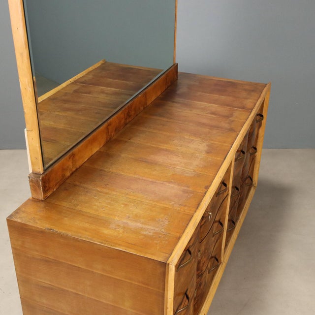 Brown Vintage Chest of Drawers in Burl Walnut and Brass, Italy, 1940s For Sale - Image 8 of 11