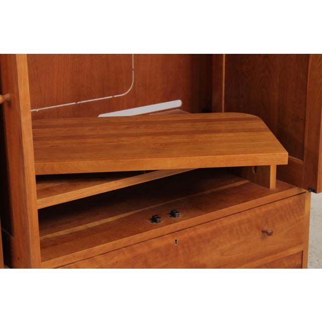 2000 - 2009 Stickley Mission Cherry Tv Entertainment Unit For Sale - Image 5 of 18