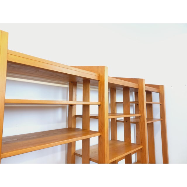 Very large modular bookcase from the 1970s/80s, generously sized and with a superb design, composed of 6 sections...