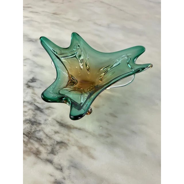 Murano Mid-Century Design Murano glass bowl of the 60s. Integrate and in good condition, small signs of the time.